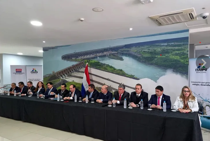 Paraguay quiere mantener tarifa en Itaipú, pese al anuncio brasileño